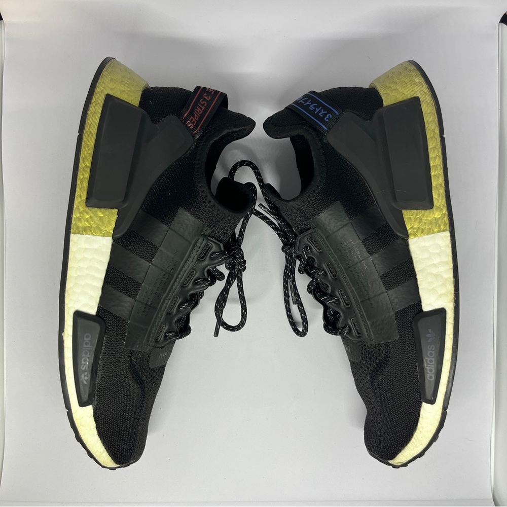 Adidas Men's Black and Yellow Sneakers